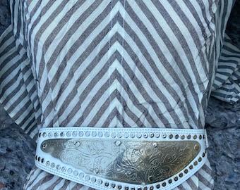 Moroccan Belt metal Dairi hand made vintage white