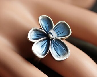 Blue Daisy Ring. Cloisonne Ring. Blue Flower Ring. Floral Ring. Adjustable Ring. Enamel Ring. Cloisonne Jewelry. Handmade Enamel Jewelry.