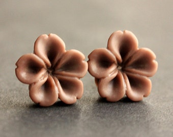 Brown Flower Earrings. Chocolate Brown Earrings. Bronze Post Earrings. Innie Flower Button Jewelry. Stud Earrings. Handmade Jewelry.