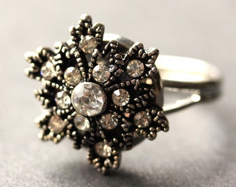 Snowflake Ring. Rhinestone Ring. Rhinestone Snowflake Button Ring. Silver Ring. Adjustable Ring. Costume Jewelry. Handmade Jewelry.