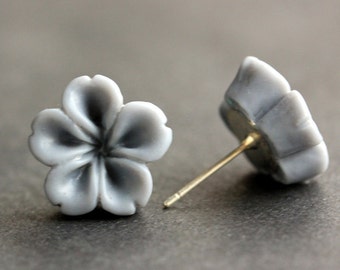 Gray Flower Earrings. Grey Earrings. Silver Post Earrings. Innie Flower Button Jewelry. Stud Earrings. Handmade Jewelry.