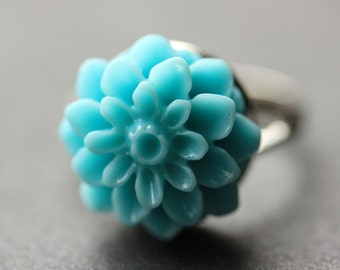 Aqua Blue Mum Flower Ring. Aqua Blue Chrysanthemum Ring. Aqua Blue Flower Ring. Aqua Blue Ring. Adjustable Ring. Handmade Flower Jewelry.