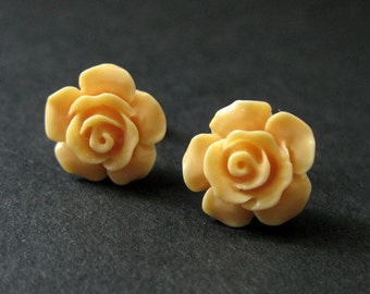 Light Orange Flower Earrings. Pale Orange Earrings. Gardenia Flower Earrings. Silver Stud Earrings. Orange Rose Earrings. Handmade Jewelry.