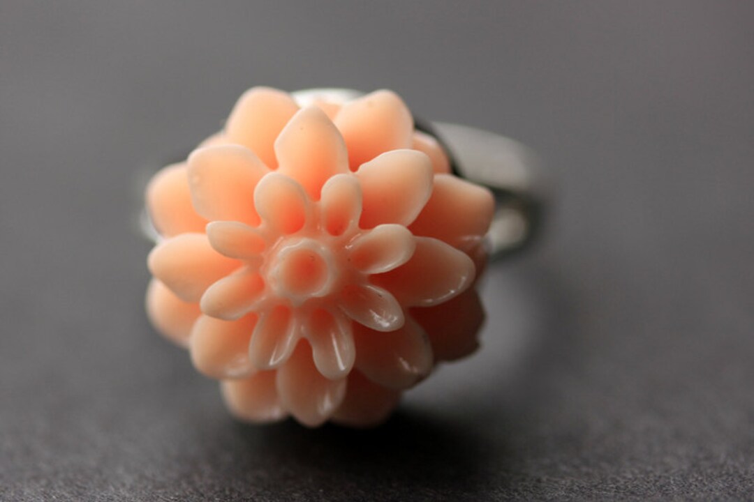 Pinky Peach Mum Flower Ring. Pink Peach Chrysanthemum Ring. Peach Pink ...