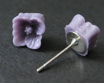 Purple Dogwood Flower Earrings. Purple Flower Earrings. Purple Earrings. Silver Post Earrings. Dogwood Blossom Earrings. Handmade Jewelry.