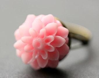 Pink Mum Flower Ring. Pink Chrysanthemum Ring. Pink Flower Ring. Pink Ring. Adjustable Ring. Handmade Flower Jewelry.
