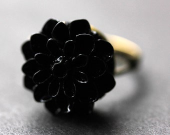 Black Mum Flower Ring. Black Chrysanthemum Ring. Black Flower Ring. Adjustable Ring. Handmade Flower Jewelry.