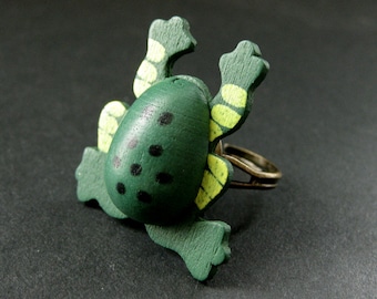 Green Frog Ring. Toad Ring in Bronze. Adjustable Ring. Handmade Jewelry. Handmade Jewelry.