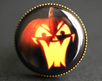 Screaming Jack o'Lantern Ring. Halloween Ring. Graphic Button Ring. Adjustable Ring. Bronze Ring. Halloween Jewelry. Handmade Ring.