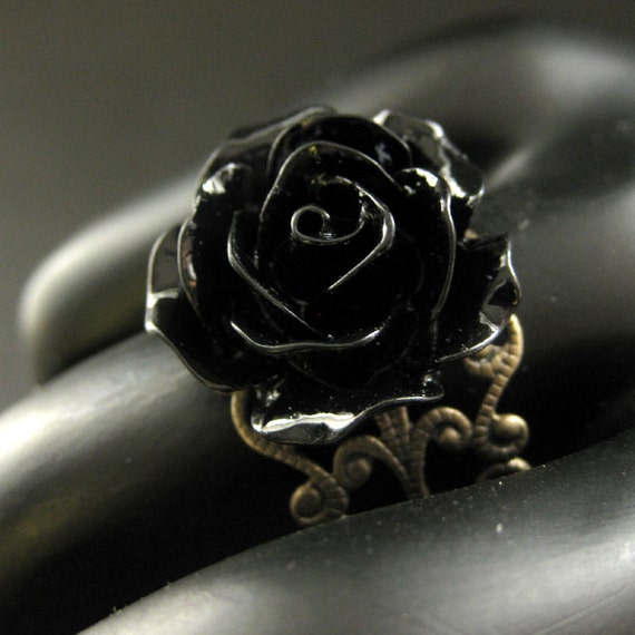 Anillo de rosa negra. Anillo de flores negras. Anillo de - Etsy España Anillo de rosa negra. Anillo de flores negras. Anillo de - Etsy España