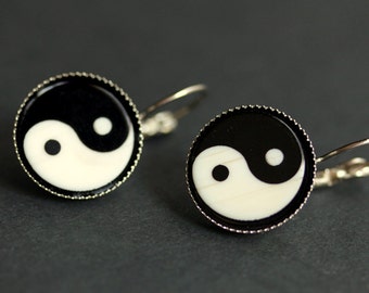 Yin Yang Earrings. Black and White Yang Yin Earrings. Zen Earrings. Ying Yang Earrings. Taoist Earrings. Silver Earrings. Handmade Earrings.