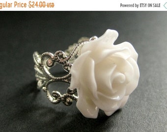 HOLIDAY SALE White Rose Ring. White Flower Ring. Filigree Ring. Adjustable Ring. Flower Jewelry. Handmade Jewelry.
