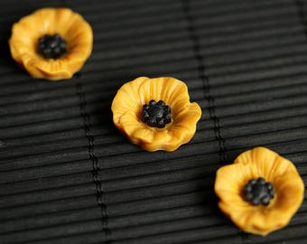 Orange Poppy Flower Magnets. Set of Three Refrigerator Magnets. Orange Flower Magnet Set. Fridge Magnets. Office Magnets or Kitchen Decor.