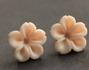 Pale Pink Flower Earrings. Light Pink Earrings. Bronze Post Earrings. Innie Flower Button Jewelry. Stud Earrings. Handmade Jewelry.