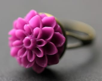 Dark Lilac Mum Flower Ring. Dark Lilac Chrysanthemum Ring. Lilac Purple Flower Ring. Adjustable Ring. Handmade Flower Jewelry.