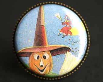 Silly Pumpkin Ring. Halloween Ring. Vintage Postcard Button Ring. Adjustable Ring. Bronze Ring. Halloween Jewelry. Handmade Ring.