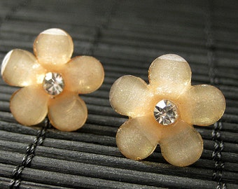 Apricot Yellow Daisy Earrings. Rhinestone Flower Earrings on Silver Stud Earrings. Handmade Jewelry.