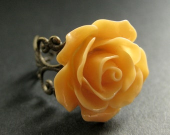 Anillo de rosa naranja mandarina. Anillo de flor de naranja. Anillo ajustable de filigrana. Joyería floral. Joyería hecha a mano.
