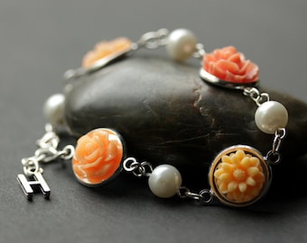 Flower Bracelet. Orange Flower Bracelet with Personalized Letter Charm. Flower and Pearl Bracelet in Silver. Handmade Bracelet.