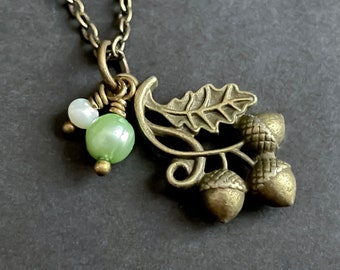 Bronze Acorn Necklace. Acorn Branch Pendant with Pearl Embellishments. Acorn and Pearl Necklace. Autumn Necklace. Handmade Jewelry.