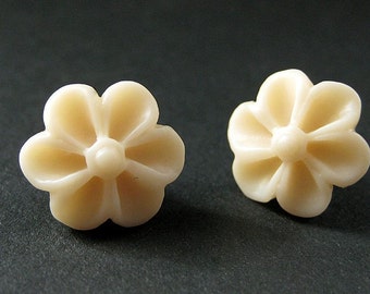 Pale Apricot Flower Earrings with Bronze Earring Posts. Outie Button Flower Jewelry. Handmade Jewelry.