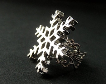Snowflake Ring. Christmas Ring. Snow Flake Ring. Silver Adjustable Ring. Holiday Jewelry. Handmade Jewelry.