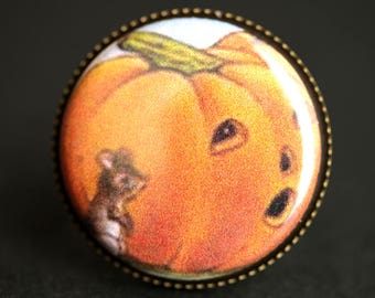 Mouse Ring. Halloween Ring. Pumpkin Ring. Vintage Graphic Button Ring. Jack o'Lantern Ring. Adjustable Ring. Bronze Ring. Halloween Jewelry.