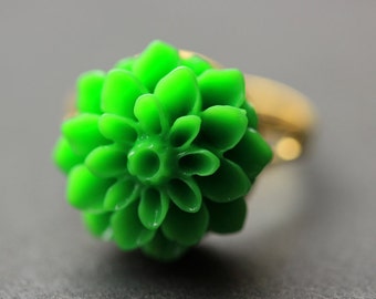 Green Mum Flower Ring. Green Chrysanthemum Ring. Green Flower Ring. Green Ring. Adjustable Ring. Handmade Flower Jewelry.