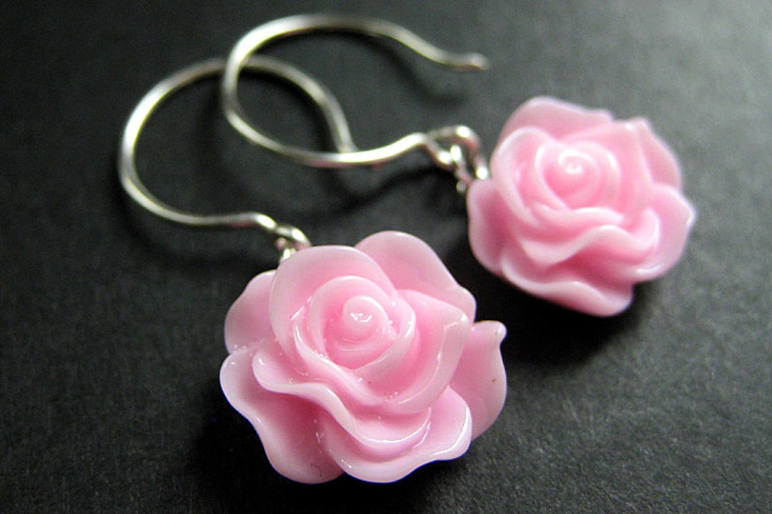 Rose Dangle Earrings in Silver. Rose Earrings. Flower Earrings