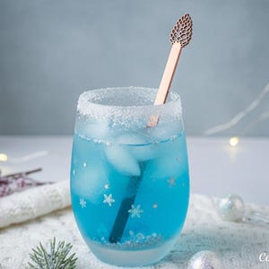 Pinecone Cocktail Stirrer, Acrylic Swizzle Stick - Winter Holiday Bar