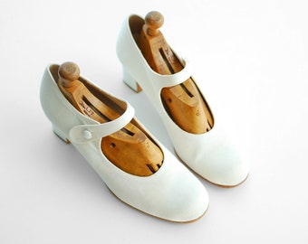 vintage Kenneth Cole cream silk mary jane shoes / size 10