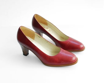 vintage Italian oxblood leather heels / 1970s 70s shoes / size 7