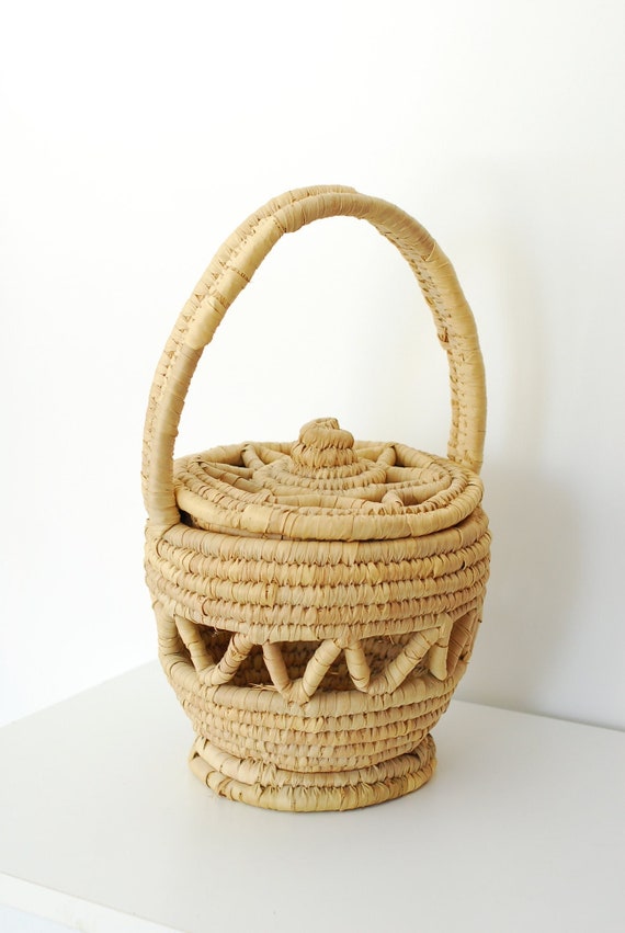 vintage straw basket bag