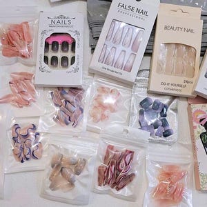 10-set Bundle Lot Mystery Press On Nails: Slumpmässiga modenagelset