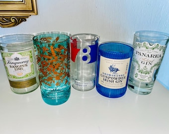 Botellas cortadas de varias ginebras importantes