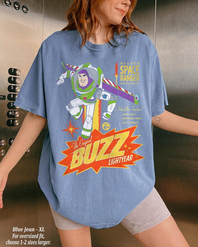 Camiseta vintage de Buzz Lightyear de Toy Story - Camiseta "Hasta el infinito y más allá", Camiseta de Toy Story, Regalo de Disneyland, Camiseta de viaje a Disney, Camiseta de Buzz Lightyear imagen 4