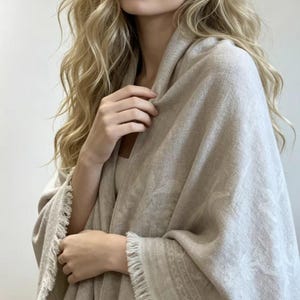 Écharpe en coton naturel en chanvre, châle jacquard floral, écharpe bohème légère, écharpe écologique, cadeau pour femme, fait main sur commande