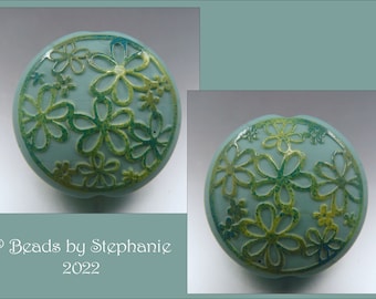 DAISY DAISY – CELADON – Sandblasted Lampwork Focal Bead – Made to Order - by Stephanie Gough sra