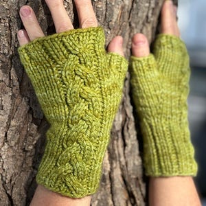 Bulky Weight Fingerless Gloves Knitting PATTERN PDF: Wanderwood Mitts