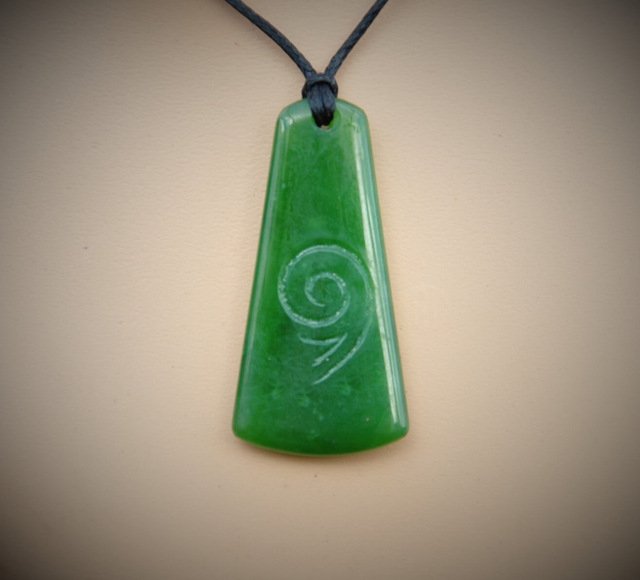 New Zealand Greenstone Pounamu Pendant 