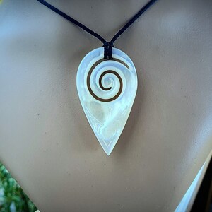 Mother of Pearl shell Koru pendant~ Hand carved Māori Koru design