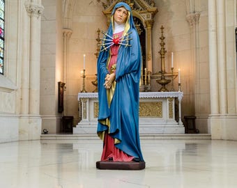 Handgeschilderd beeld Onze-Lieve-Vrouw van Smarten, beeldje van katholieke steenhars van 30 cm, decor Marian huisaltaar en religieus cadeau