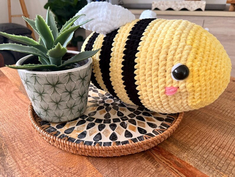 Giant Bumble Bee Crochet Pattern - Etsy