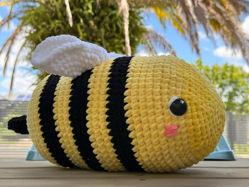 Giant Bumble Bee Crochet Pattern - Etsy