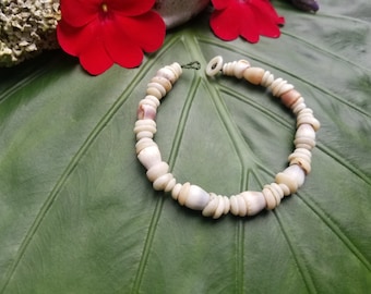 Puka Shell Bracelet Hawaiian Puka Shell Jewelry Puka Shells Beach Bracelet Kauai Puka Shell Bracelet Island Seashell Jewelry Eco Friendly