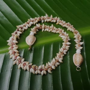Kahelelani Shell Lei: Laiki Shell Necklace, Traditional Hawaiian