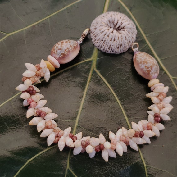 Kahelelani Shell Bracelet Laike Shell Bracelet Kauai Art Shell Jewelry Natural Eco Friendly Hand Picked Shells Niihau Shells Collected Kauai