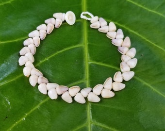 Puka Shell Bracelet Hawaiian Puka Shell Jewelry Puka Shells Beach Bracelet Kauai Puka Shell Bracelet Island Seashell Jewelry Eco Friendly
