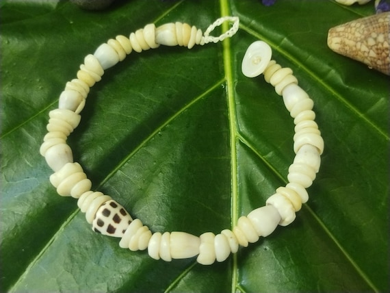 Puka Shell Bracelet Hawaiian Puka Shell Jewelry Puka Shells Beach Bracelet Kauai Puka Shell Bracelet Island Seashell Jewelry Eco Friendly