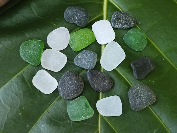 Kauai Sea Glass: 17 - Peices of Sea Glass, Green Sea Glass, Kauai Beach Sea Glass, Beach Sea Glass ,Jewelry Sea Glass, Ocean Sea Glass